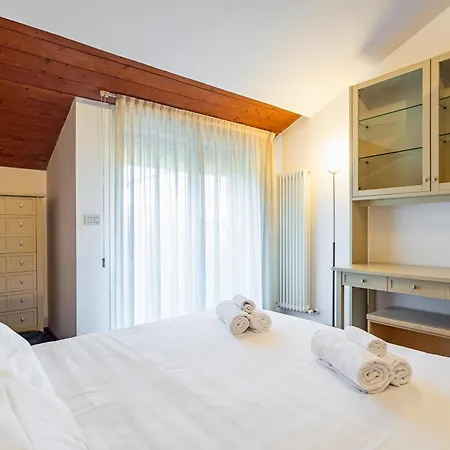 Bologna's Way Cento Traxenda Apartament