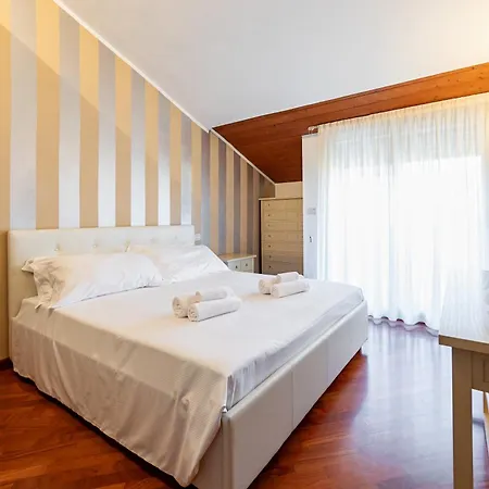 Bologna's Way Cento Traxenda Apartment